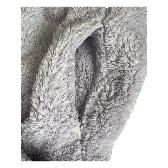 Comfy, cozy Women’s hoodie in lavender. Size XL - Picture 5 of 8